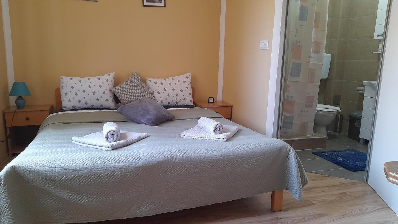 Sun And River Apartments Golubac Esterno foto